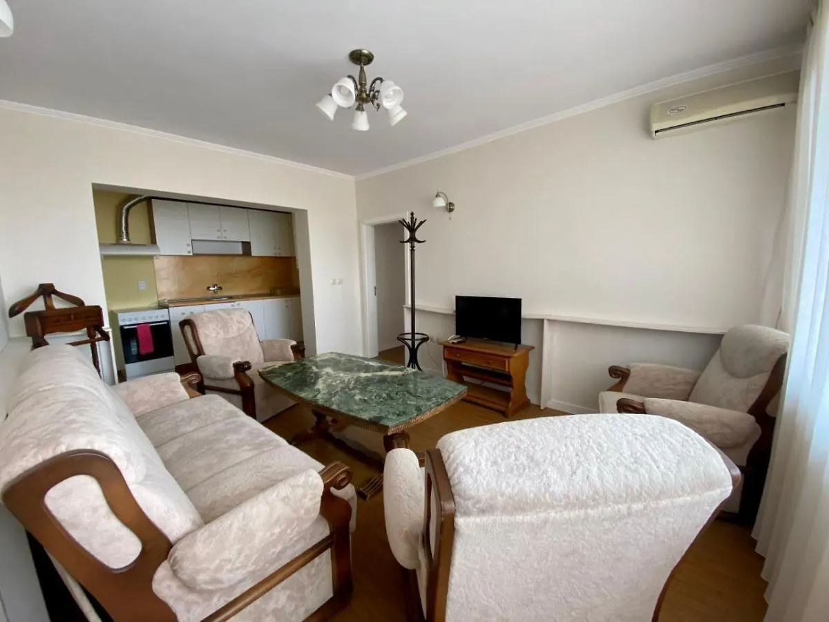 Wild Cherry 2 Bedroom Apartament Economy-1 location